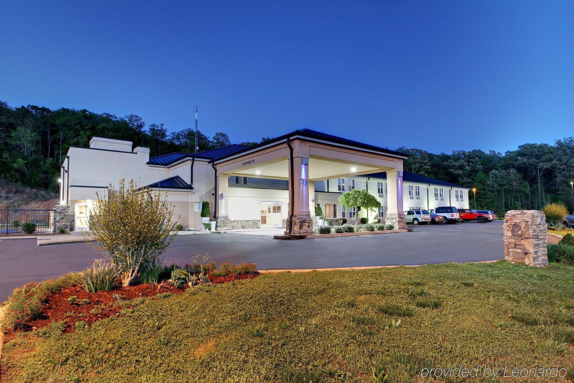 Holiday Inn Express Hurricane Mills Waverly By Ihg Dış mekan fotoğraf