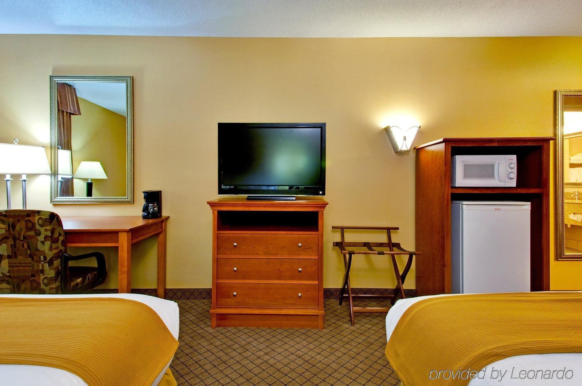 Holiday Inn Express Hurricane Mills Waverly By Ihg Oda fotoğraf