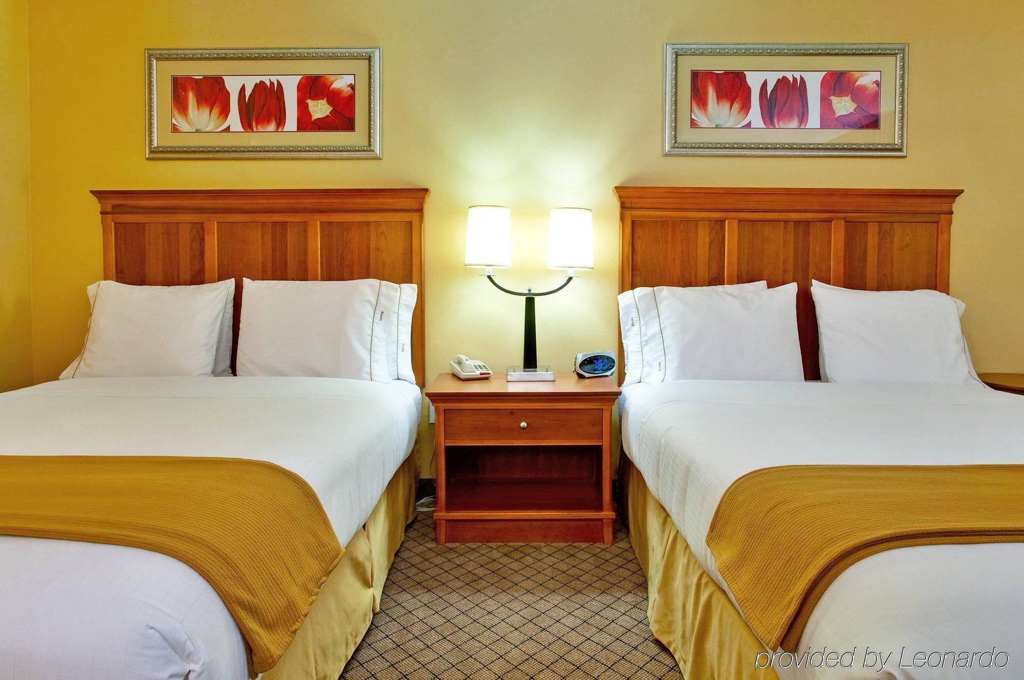 Holiday Inn Express Hurricane Mills Waverly By Ihg Dış mekan fotoğraf