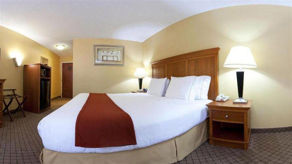 Holiday Inn Express Hurricane Mills Waverly By Ihg Dış mekan fotoğraf