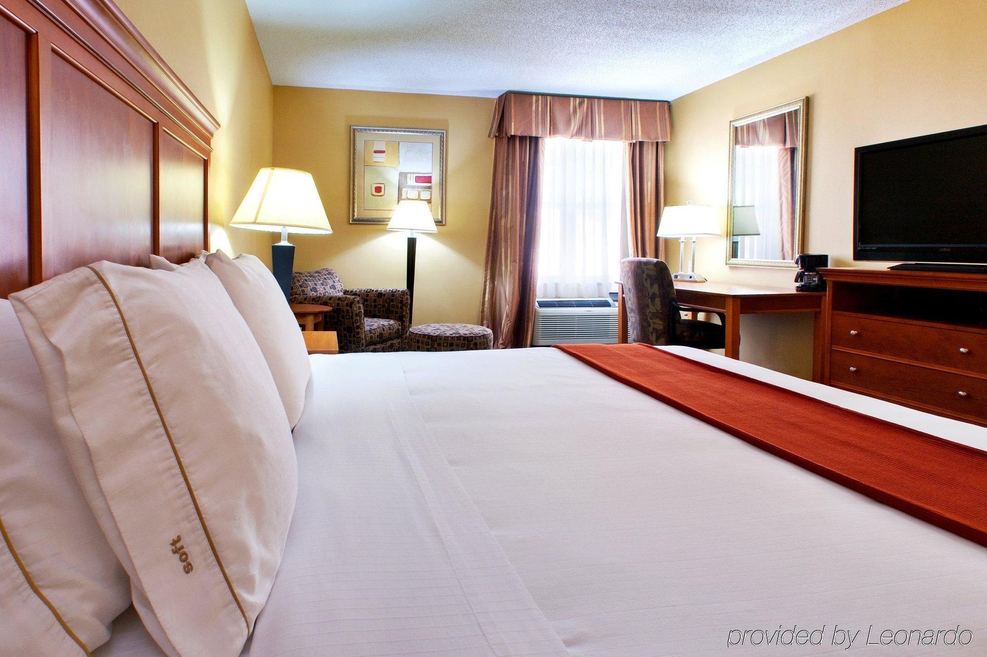 Holiday Inn Express Hurricane Mills Waverly By Ihg Oda fotoğraf