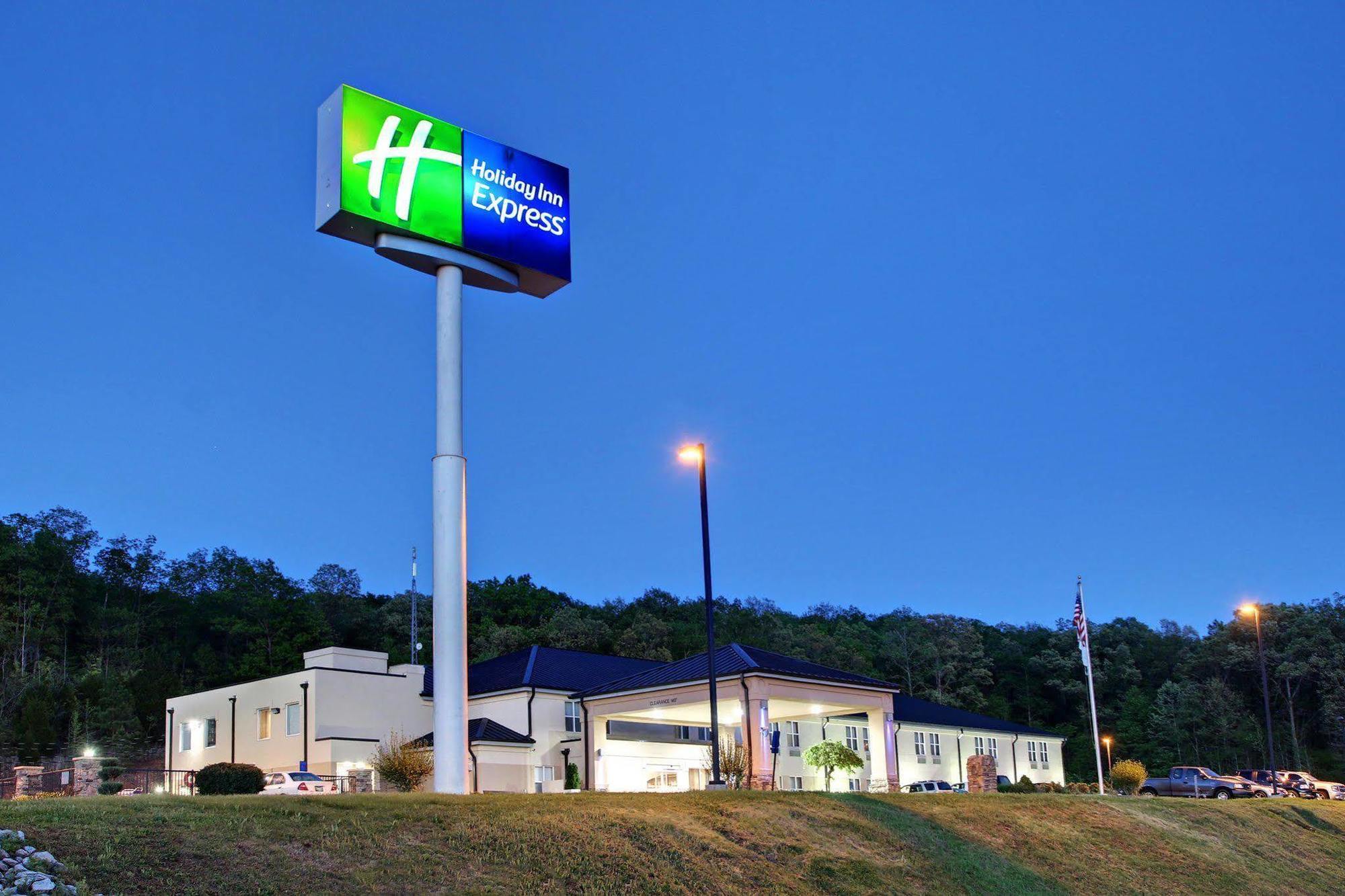 Holiday Inn Express Hurricane Mills Waverly By Ihg Dış mekan fotoğraf