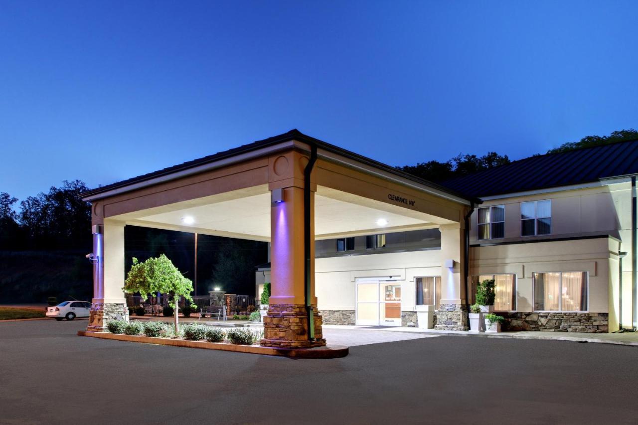 Holiday Inn Express Hurricane Mills Waverly By Ihg Dış mekan fotoğraf